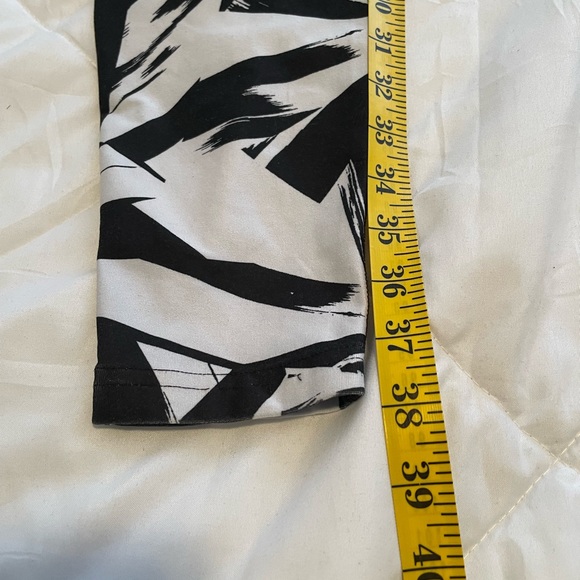 Nike black & white abstract tights - Picture 6 of 6
